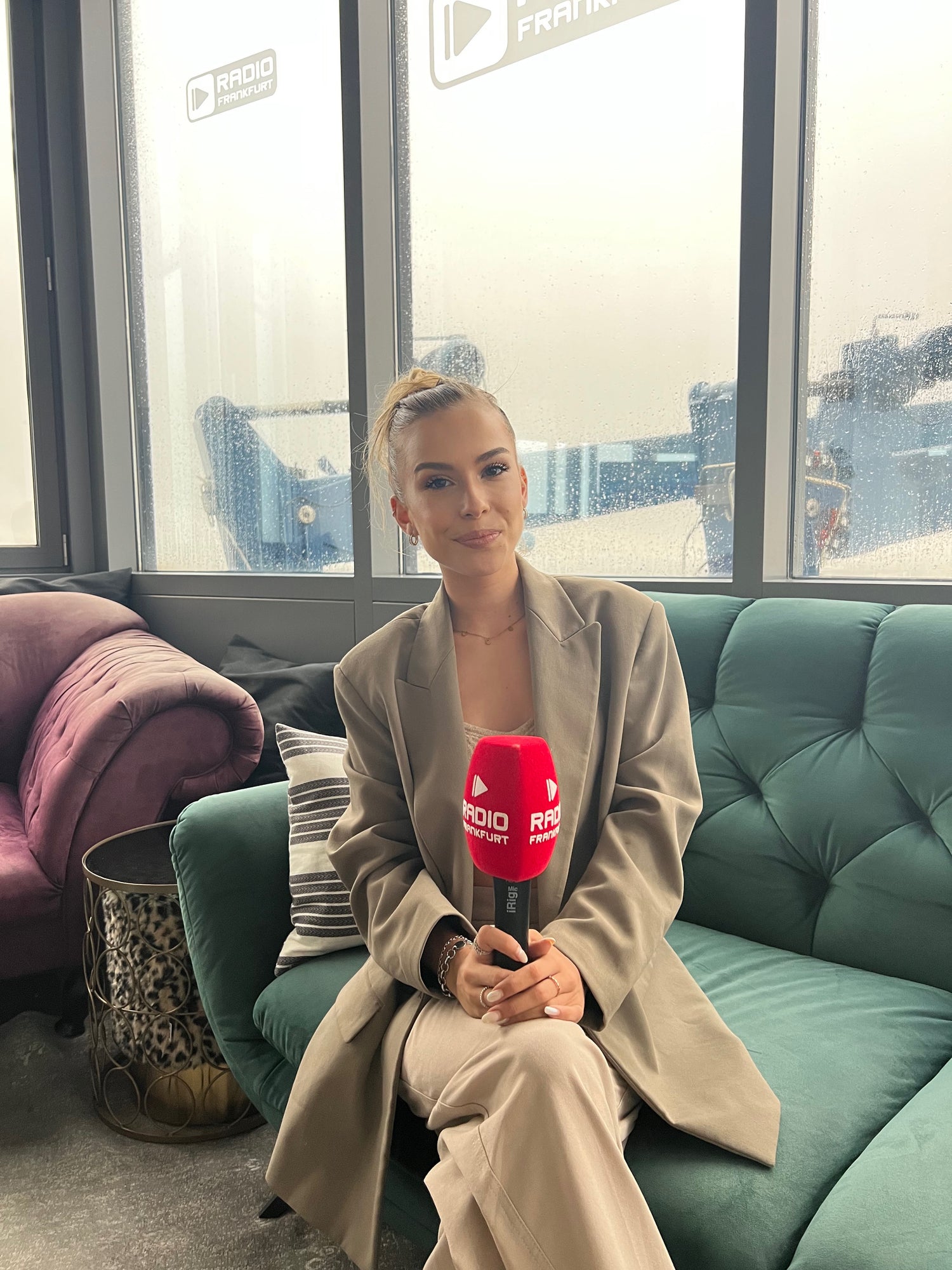 Gründerin Miriam Weilmünster bei Radio Frankfurt